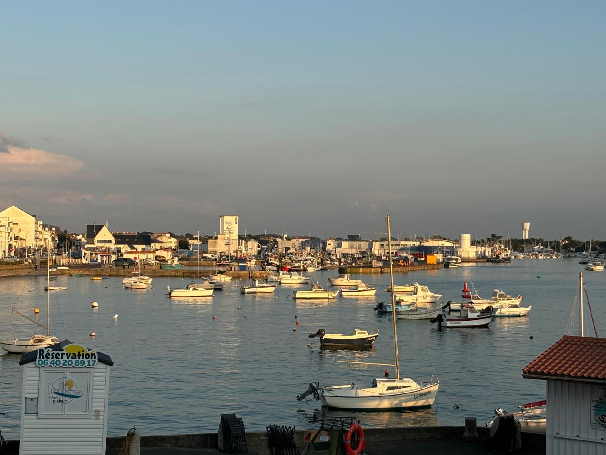 Апартаменты Vue Panoramique Port Et Ocean Сен-Жиль-Круа-де-Ви Экстерьер фото
