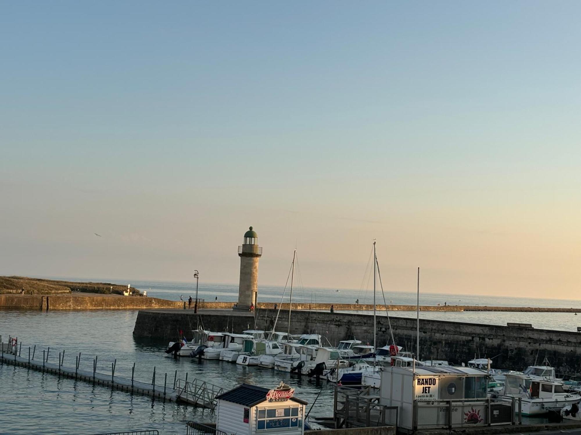 Апартаменты Vue Panoramique Port Et Ocean Сен-Жиль-Круа-де-Ви Экстерьер фото