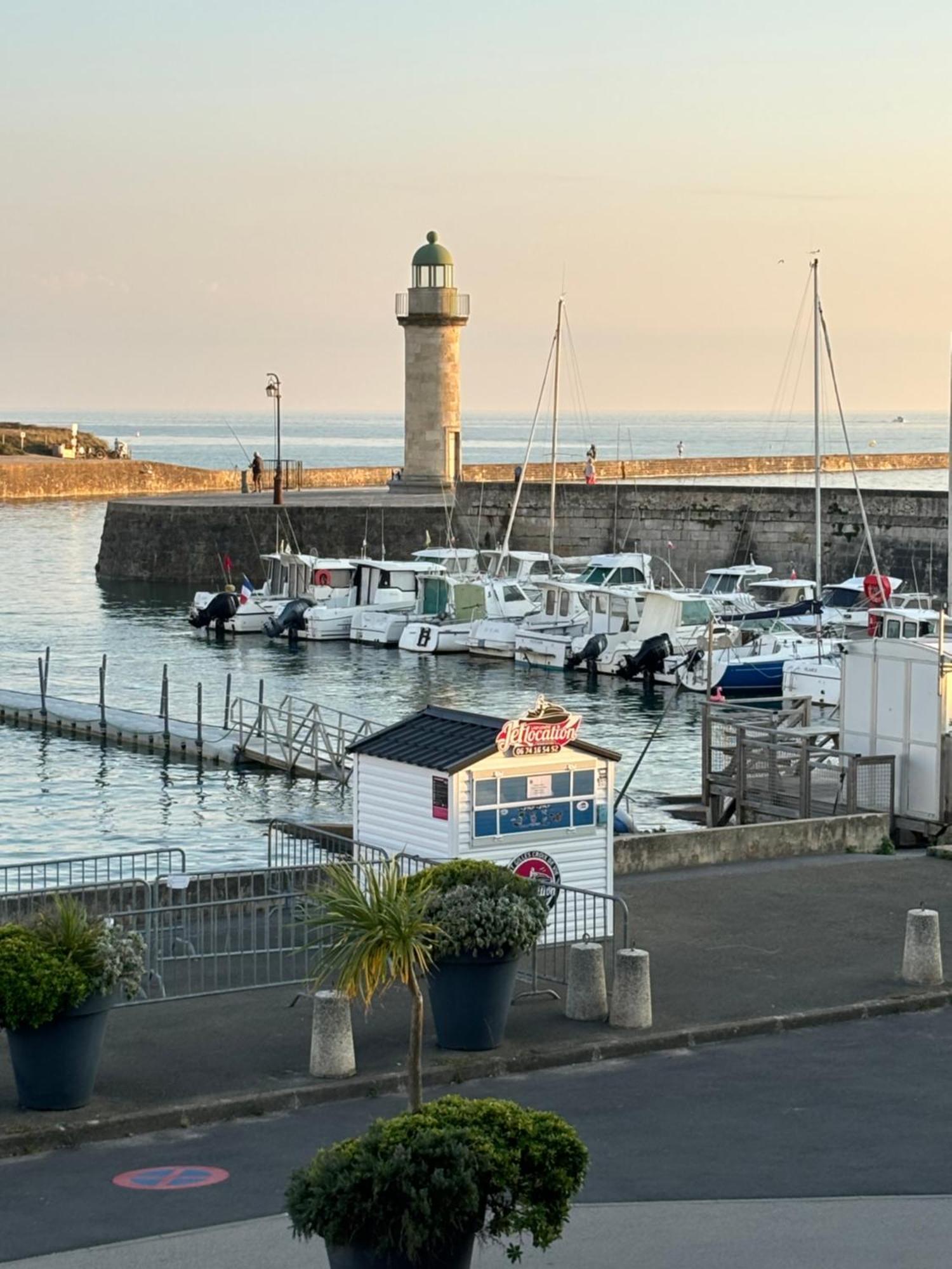 Апартаменты Vue Panoramique Port Et Ocean Сен-Жиль-Круа-де-Ви Экстерьер фото